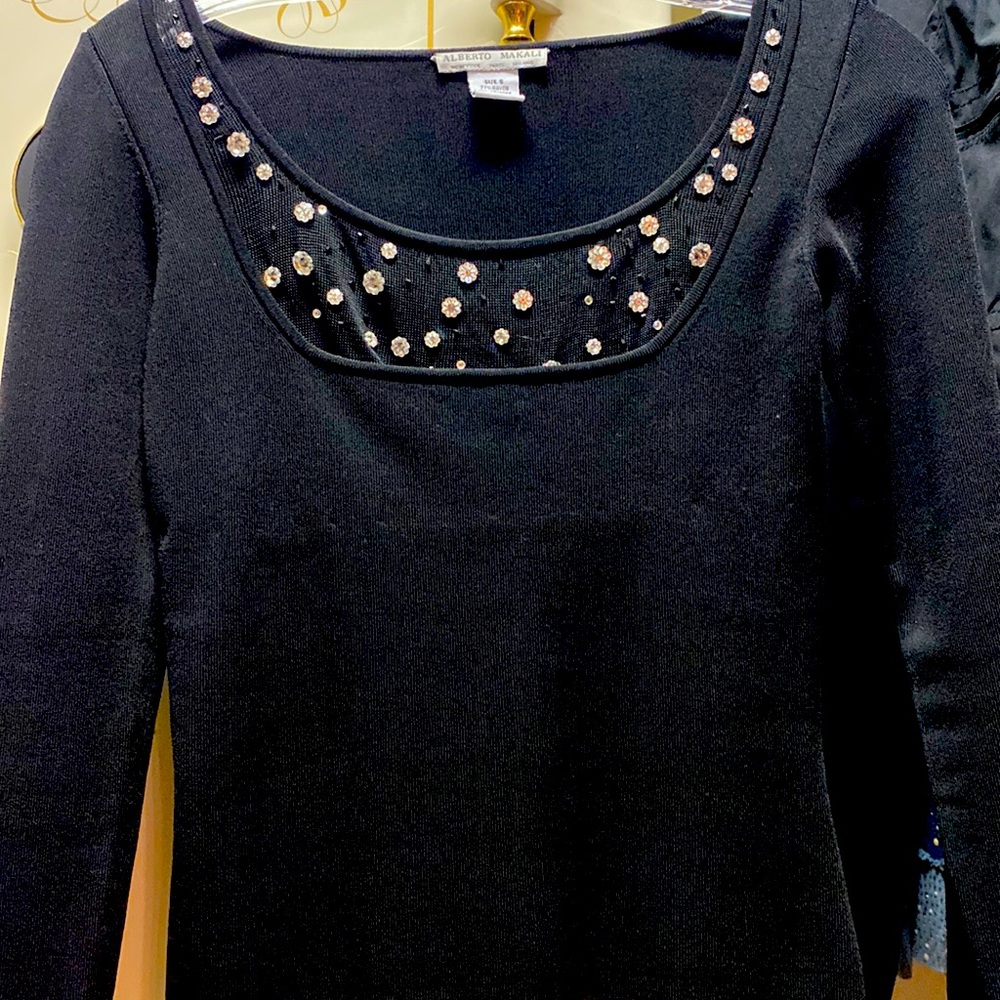 Alberto Makali Top